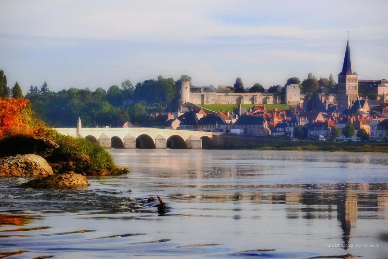 La Charité-sur-Loire Larbrenville Gites Citadins En Centre-Ville Historique מראה חיצוני תמונה